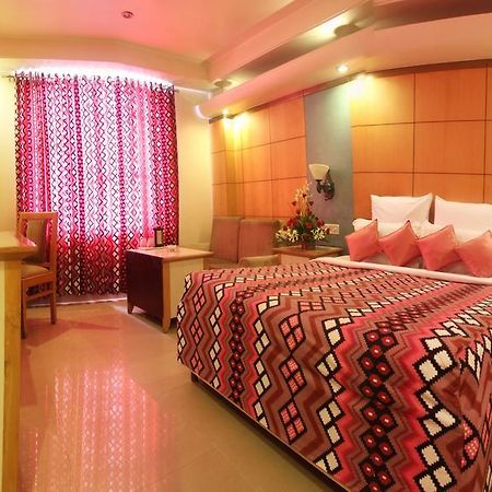 Hotel Grand International Raipur  ภายนอก รูปภาพ