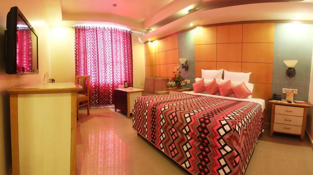 Hotel Grand International Raipur  ภายนอก รูปภาพ