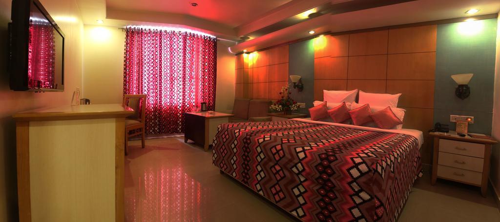 Hotel Grand International Raipur  ภายนอก รูปภาพ