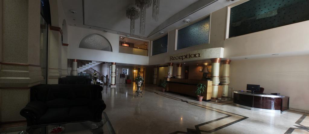 Hotel Grand International Raipur  ภายนอก รูปภาพ