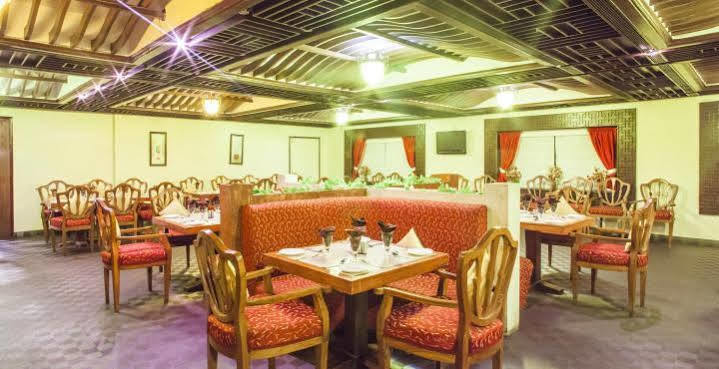 Hotel Grand International Raipur  ภายนอก รูปภาพ