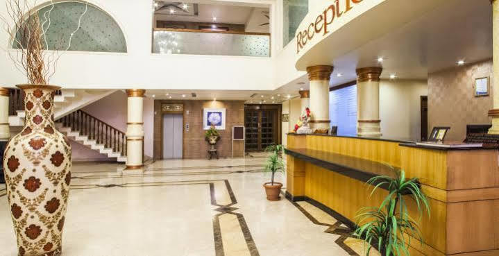 Hotel Grand International Raipur  ภายนอก รูปภาพ