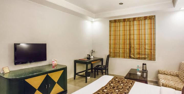 Hotel Grand International Raipur  ภายนอก รูปภาพ