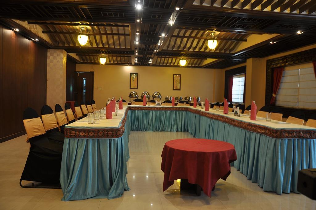 Hotel Grand International Raipur  ภายนอก รูปภาพ